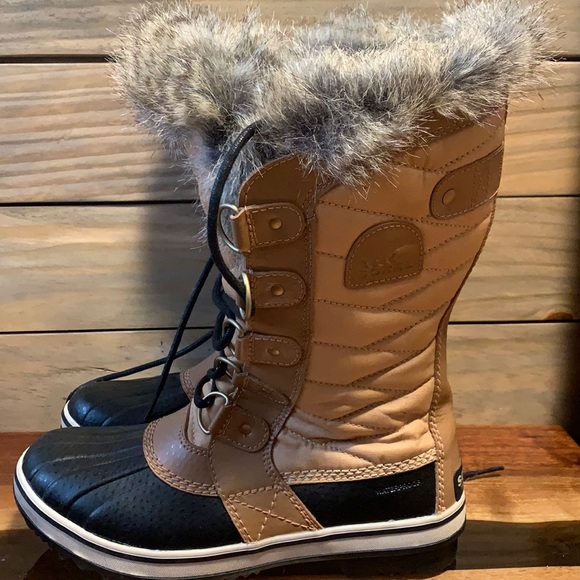 NEW Sorel waterproof snow boots size 7.5 - Picture 1 of 8